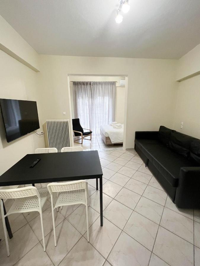 Clio City Apartment Ioannina Bagian luar foto