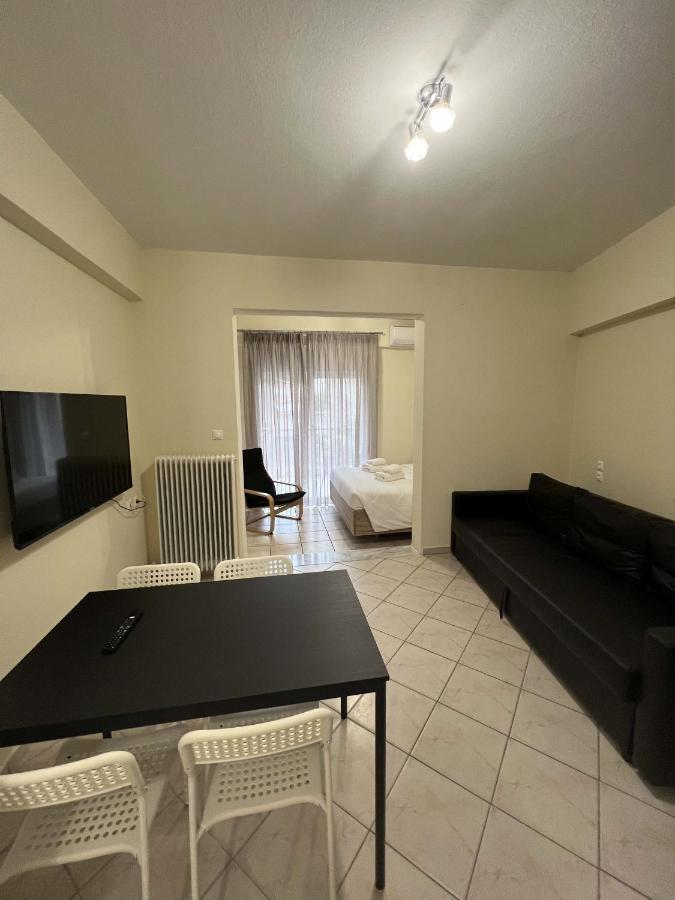 Clio City Apartment Ioannina Bagian luar foto